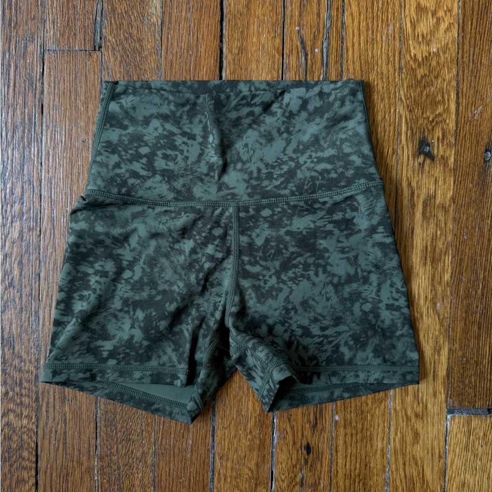 ECHT High-Waisted Olive Patterned Shorts